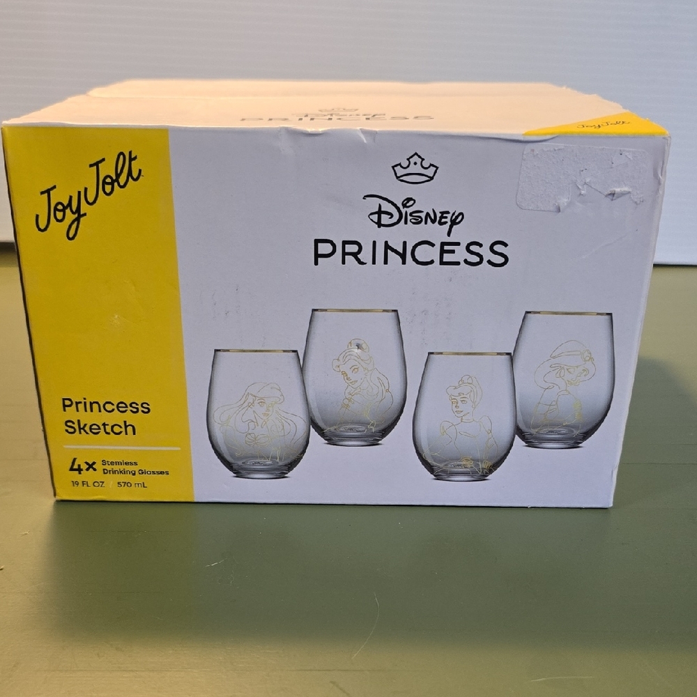 Disney JoyJolt Glassware with Elegant Design